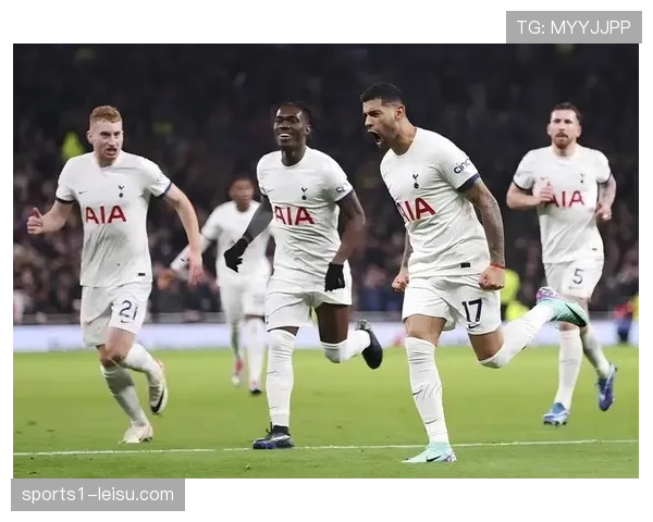 波罗复出热刺右路攻防改善 西班牙边卫回归缓解后防线人员危机